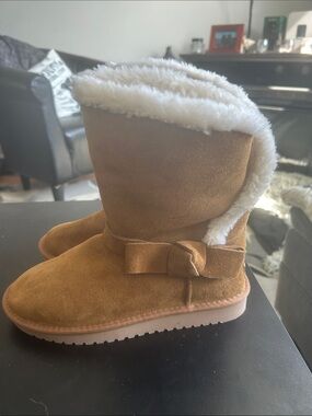 Koolaburra Chestnut Suede Shearling Bow Back Boots